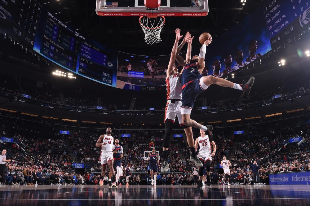 控制力与前 控制力与前